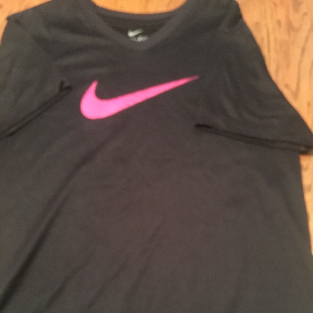 Nike dri fit short sleeve tee